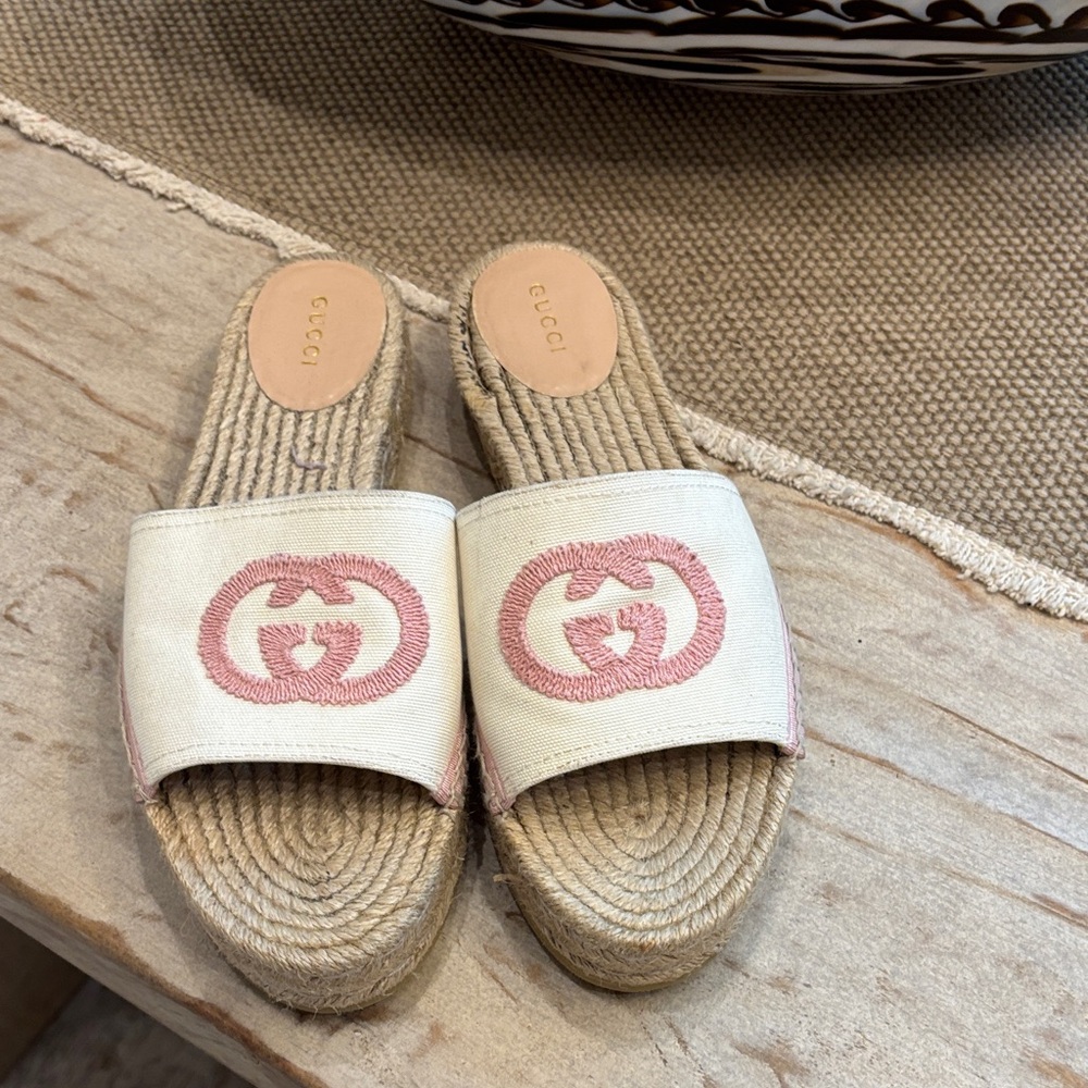 Gucci Pink Logo Cream Canvas Espadrilles 40